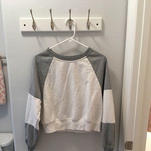 Garage Grey and White Long Sleeve Small💛